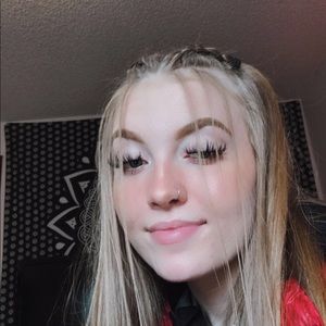 Meet your Posher, Brandi